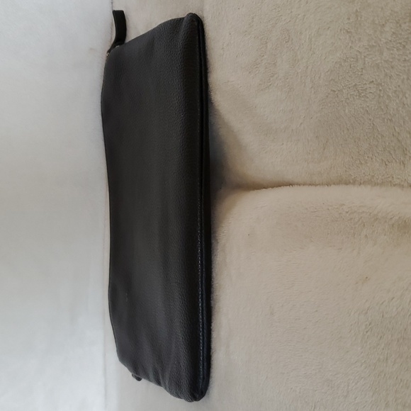 Lodis lg  Wristlet - Picture 3 of 7